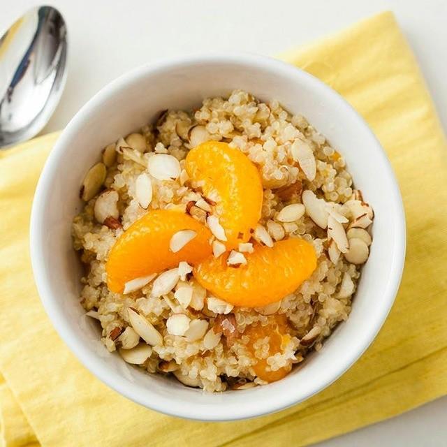 ภาพประกอบบทความ Mandarin Orange Quinua Bowl ข้าวควินัวผสมส้มแมนดาริน อาหารเช้าไขมันต่ำสุดฟิน 😆