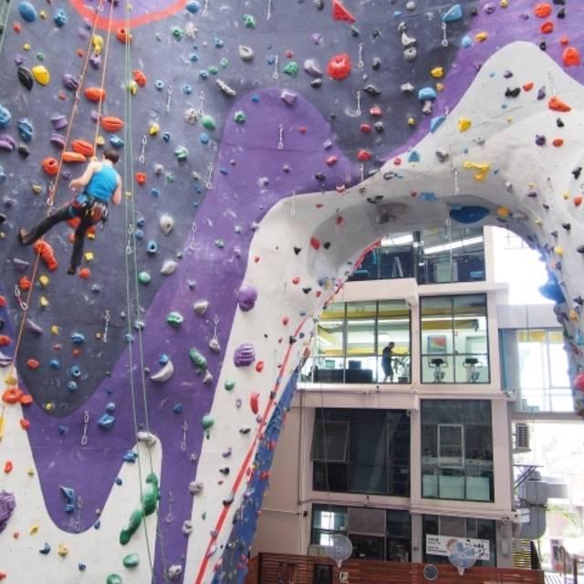 ภาพประกอบบทความ สุดยอด 9 สถานที่ปีนผาจำลอง Rock Climbing Indoor [Part 1.2]