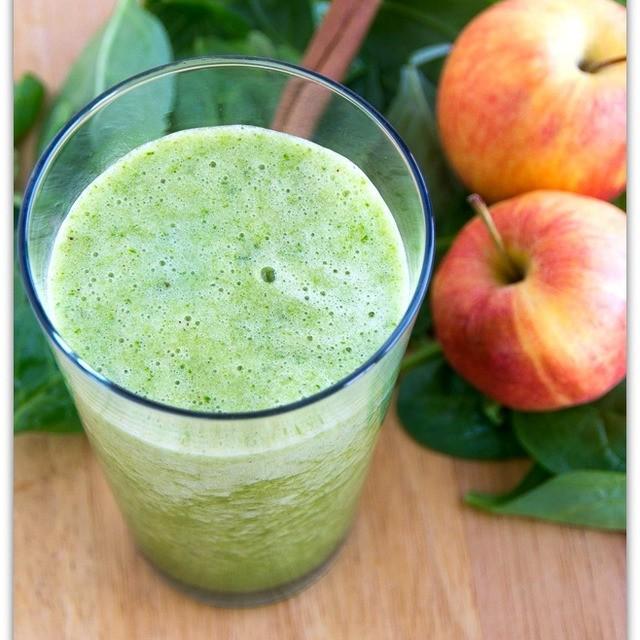 ภาพประกอบบทความ สูตร Spiced Apple Green Smoothie ลองทำสิ ดีต่อสุขภาพและง่ายสุดๆ 