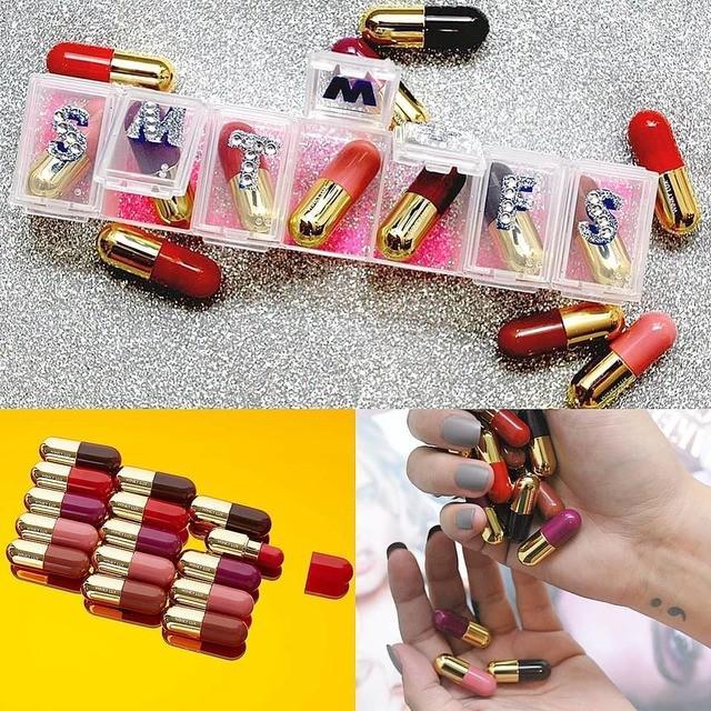 ภาพประกอบบทความ จิ๋วได้ใจค่ะคุณพี่!  'Winky Lux Mini Lipstick Kit' ลิปสุดคิ้วท์ ในแพ็กเกจยาแคปซูล💊