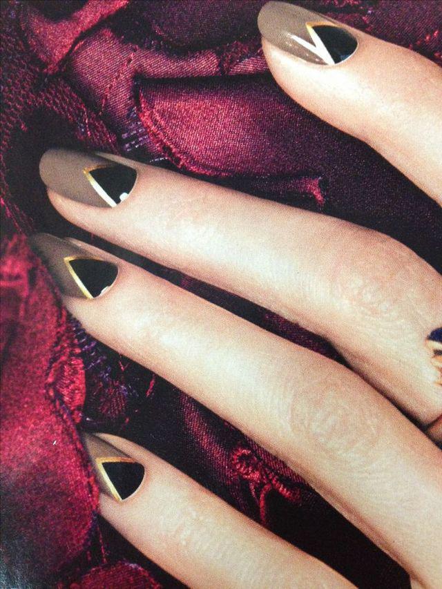 รูปภาพ:http://xgea.co/wp-content/uploads/best-25-geometric-nail-art-ideas-on-pinterest-with-contemporary-nail-trends.jpg