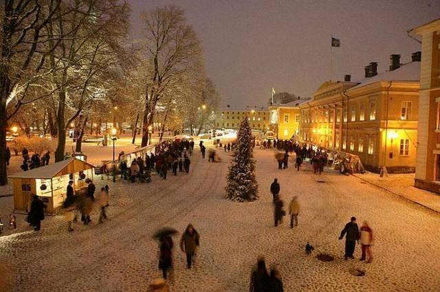 รูปภาพ:http://cdn.tourismontheedge.com/wp-content/uploads/2014/11/Christmas-in-Finland.jpg