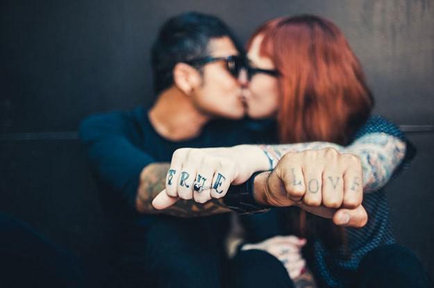 รูปภาพ:https://stayglam.com/wp-content/uploads/2014/05/Couple-Matching-Tattoo.jpg