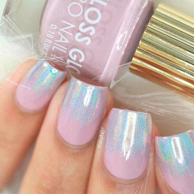 รูปภาพ:https://naildesignsjournal.com/wp-content/uploads/2017/09/cute-ombre-nails-ideas-short-square-light-pink-chrome-pigment.jpg