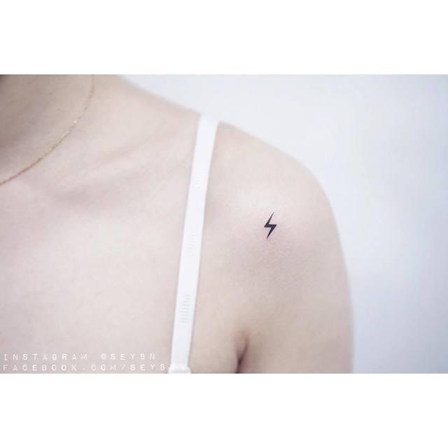 ภาพประกอบบทความ 'Mini tattoo' ไอเดียรอยสักอันเล็กจิ๋ว จาก IG : sey8n_mini ถึงเล็กน่ารัก แต่ทัชถึงหัวใจ 