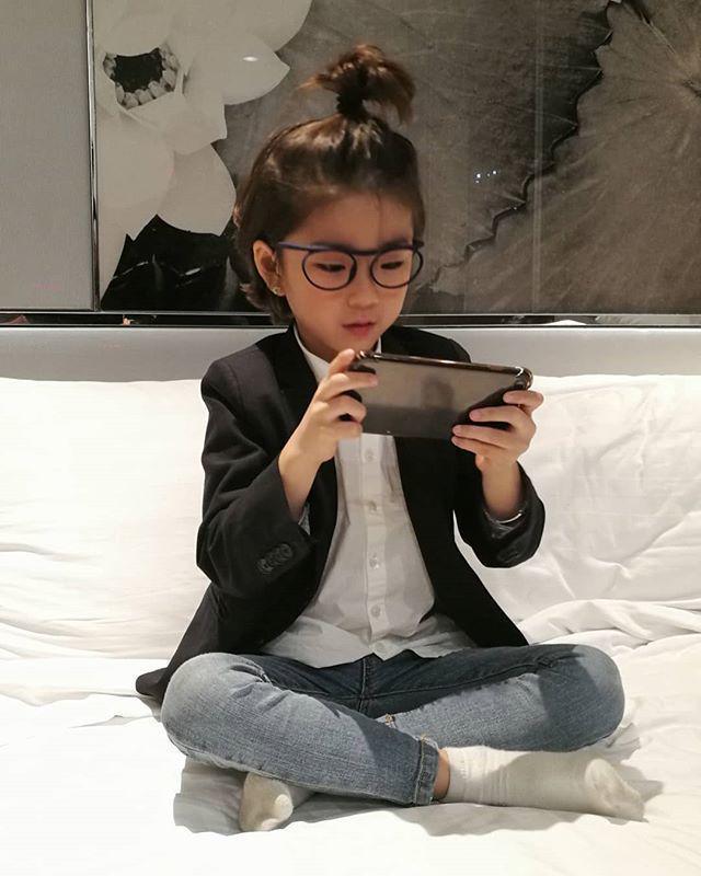 รูปภาพ:https://www.instagram.com/p/BlslhAxBspb/?taken-by=jeongfamily_official