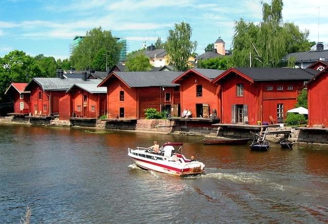 รูปภาพ:http://cdn.touropia.com/gfx/d/best-places-to-visit-in-finland/porvoo.jpg?v=1