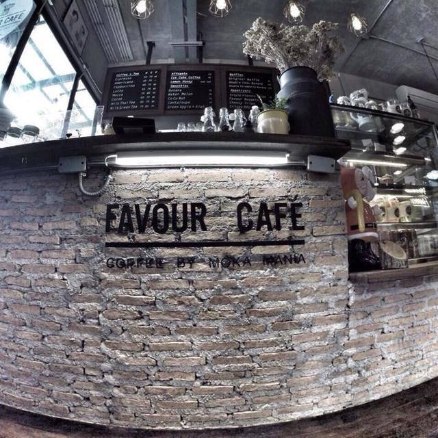 ภาพประกอบบทความ รีวิวร้าน Favour Cafe ท่ามหาราช คาเฟ่นั่งชิลล์ ขวัญใจฮิปสเตอร์