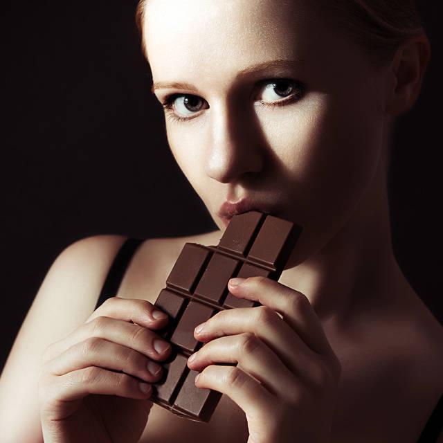 ภาพประกอบบทความ "ดาร์กช็อกโกแลต" ช่วยลดความอ้วน และสวยเป๊ะ แบบง่ายๆ