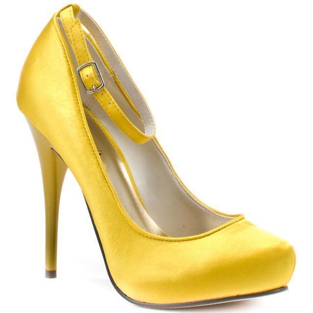 รูปภาพ:http://favfashion.com/wp-content/uploads/2014/06/Yellow-shoes-2.jpg