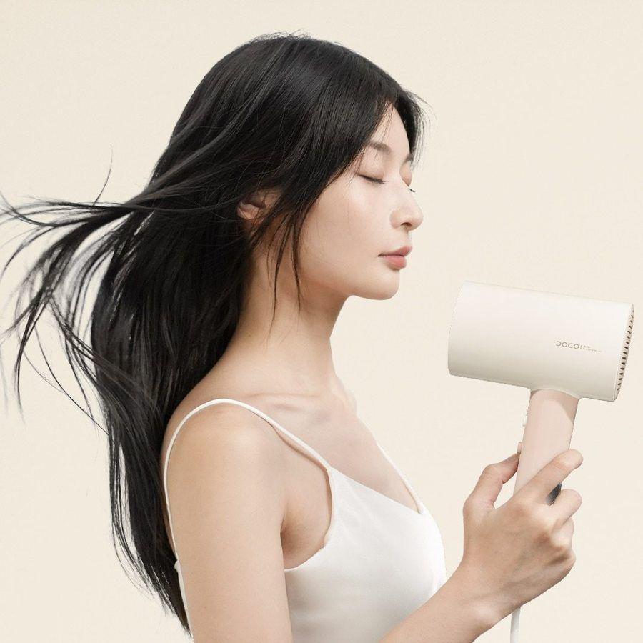 รูปภาพ:https://ae01.alicdn.com/kf/S71bbc3e94961427aa2f807899fc4dd3bn/DOCO-Hair-Dryer-5000W-Negative-Ion-Hair-Care-3min-Quick-Drying-Household-Hair-Dryer-Low-Noise.jpeg