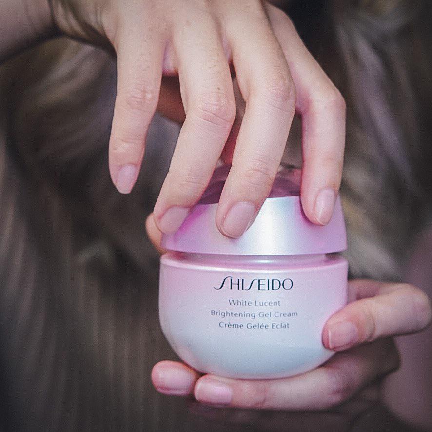 ภาพหน้าปก ป้ายยาเจลครีมสำหรับหน้าร้อนนี้ Shiseido White Lucent Brightening Gel Cream ที่:0