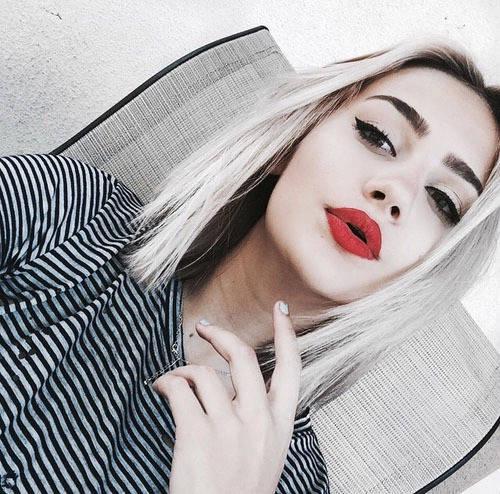 รูปภาพ:http://ninja-cosmico.ninjacosmico.netdna-cdn.com/wp-content/uploads/2016/03/Cute-Grunge-girl-with-Red-lips-makeup.jpg