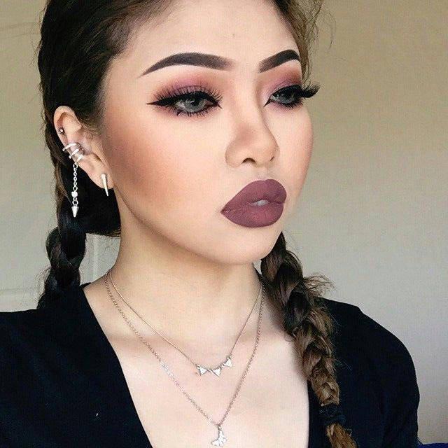 รูปภาพ:http://ninja-cosmico.ninjacosmico.netdna-cdn.com/wp-content/uploads/2016/03/Grunge-makeup-idea-Mauve-smokey-eye-look.jpg