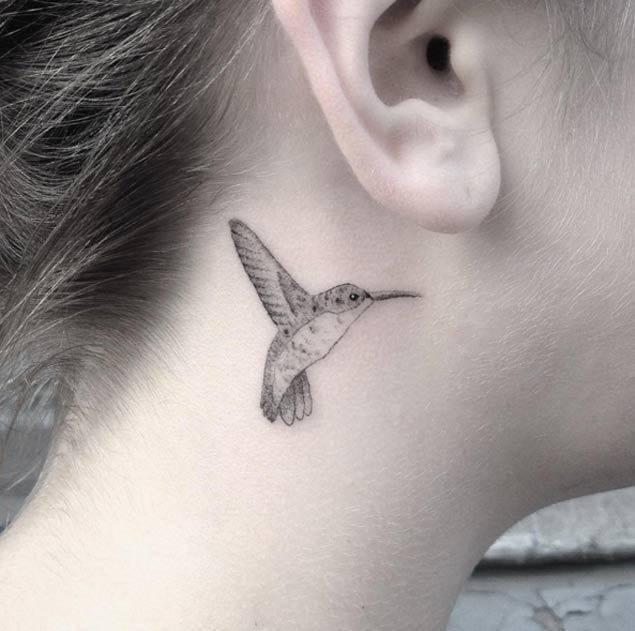รูปภาพ:http://tattooblend.com/wp-content/uploads/2016/03/hummingbird-tattoo-design.jpg