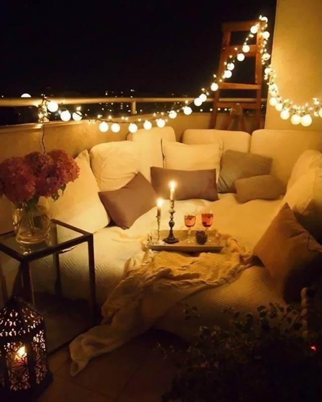 รูปภาพ:http://static.boredpanda.com/blog/wp-content/uploads/2016/05/balcony-decorating-ideas-83.jpg