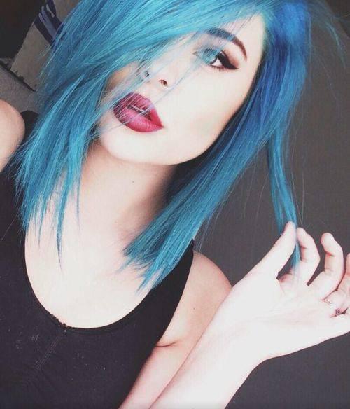 รูปภาพ:http://glamradar.com/wp-content/uploads/2015/01/blue-green-hair.jpg