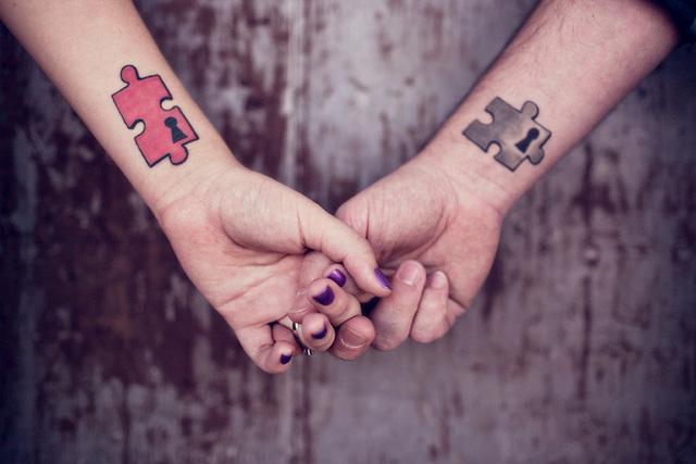 รูปภาพ:http://www.tattoobite.com/wp-content/uploads/2013/11/puzzle-couple-tattoo-designs-for-lovers.jpg