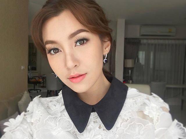 รูปภาพ:http://wm.thaibuffer.com/o/u/2015/pichaya/2015_9_september/women/taew/ta1/teaw1.jpg