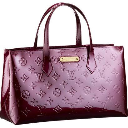 รูปภาพ:http://my-bag.mototerra.net/image/data/Designer-Handbags/Louis-Vuitton-Bags/LV-Monogram-Vernis/Cheap-Louis-Vuitton-Vernis-Wilshire-Boulevard-M91644-online-sale--14504.jpg