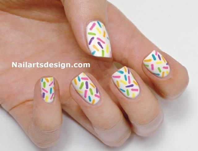 รูปภาพ:http://nailartsdesign.com/wp-content/uploads/2014/11/rainbow-nail-art-tutorial-1.jpg