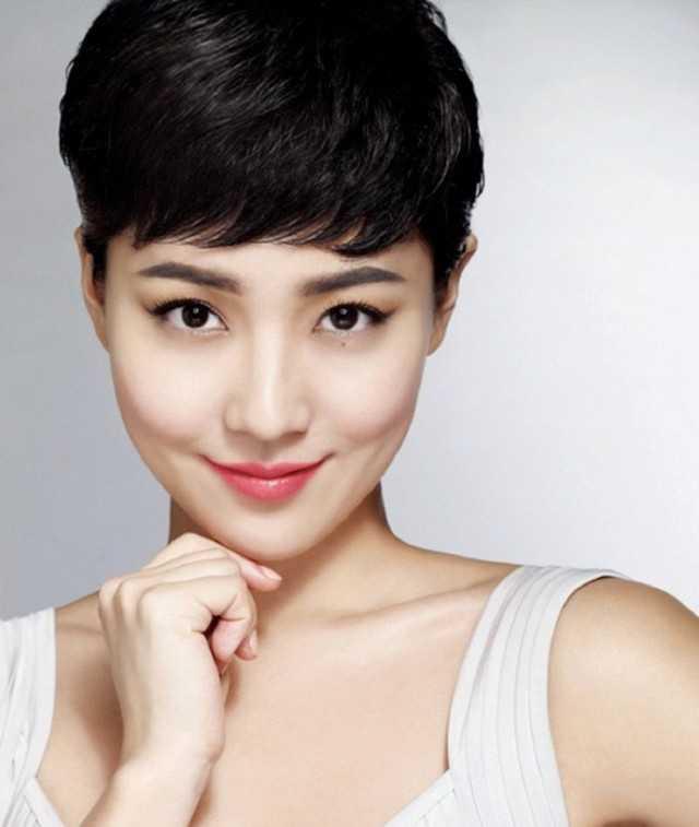 รูปภาพ:http://tips-cara.info/wp-content/uploads/2014/04/Model-Rambut-Wanita-Terbaru-Gaya-Sesuai-Wajah-pendek-praktis-cantik.jpg