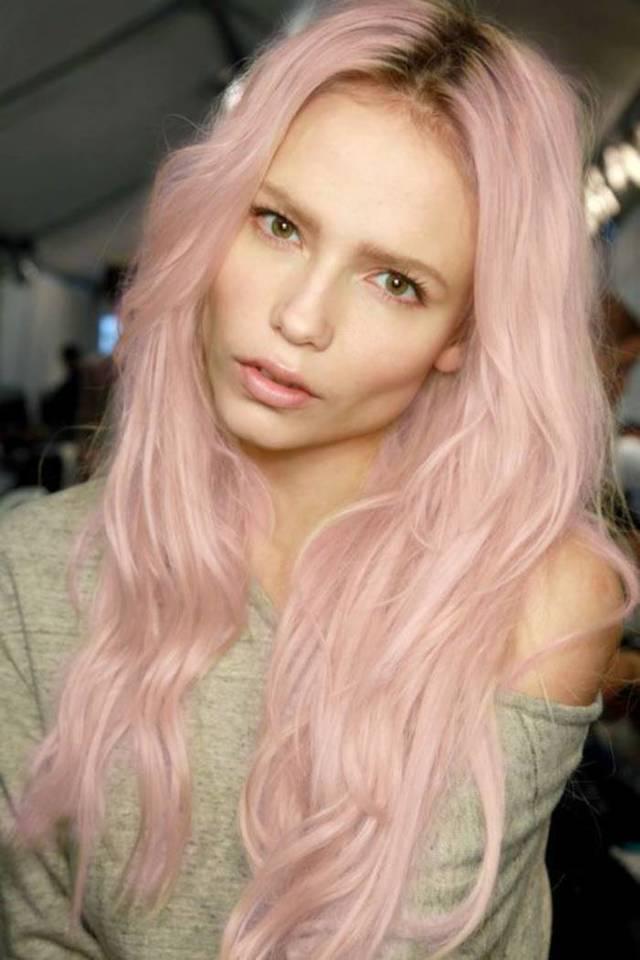 รูปภาพ:http://resize3-elle.ladmedia.fr/r/700,,forcex/img/var/plain_site/storage/images/beaute/cheveux/coloration-cheveux/blond-fraise/blond-fraise-mannequin/60311331-1-fre-FR/Blond-fraise-mannequin.jpg