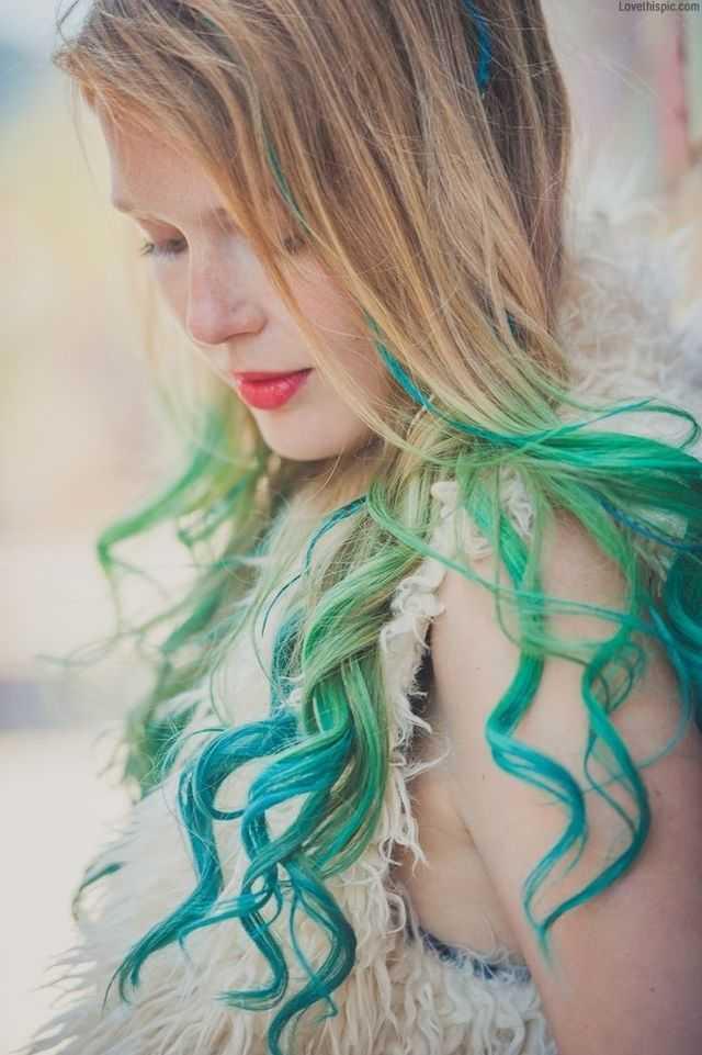 รูปภาพ:http://glamradar.com/wp-content/uploads/2014/10/hair-chalk-mermaid-hair.jpg