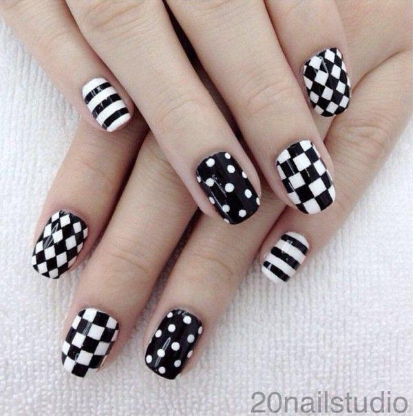 รูปภาพ:http://www.cuded.com/wp-content/uploads/2014/12/black-and-white-polka-dots-plaid-stripes-nails.jpg