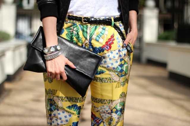 รูปภาพ:http://fashiongum.com/wp-content/uploads/2015/03/Printed-Trousers-For-Women-1.jpg