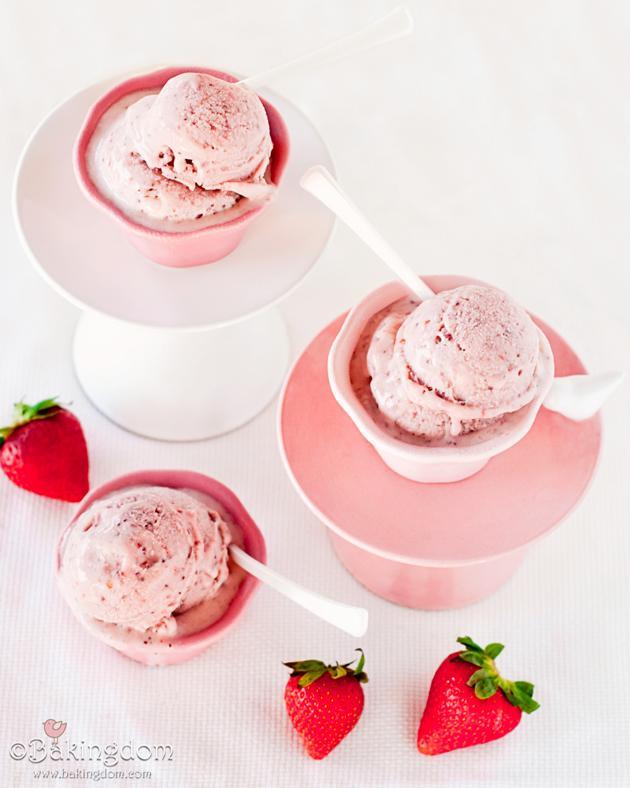 รูปภาพ:http://www.bakingdom.com/wp-content/uploads/2011/06/Homemade-Strawberry-Ice-Cream.jpg