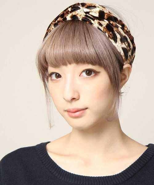 รูปภาพ:http://g01.a.alicdn.com/kf/HTB1EgzUJpXXXXcVXpXXq6xXFXXXA/Lovely-Cute-Bunny-ear-style-bow-headband-New-fashion-Korean-style-hot-sale-lady-girl-nice.jpg
