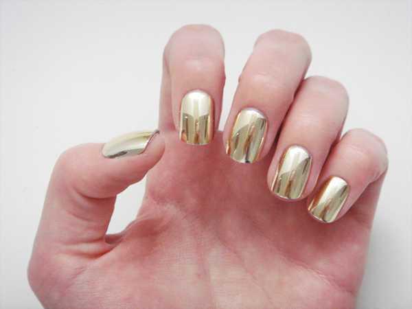 รูปภาพ:http://slodive.com/wp-content/uploads/2014/12/metallic-nails-1.jpg