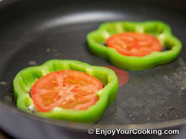 รูปภาพ:http://img.enjoyyourcooking.com/wp-content/uploads/2011/03/eggs-tomato-fried-bellpepper-ring-s3.jpg