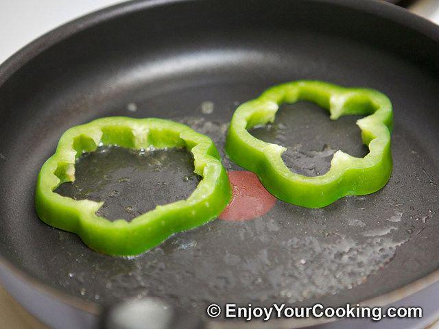 รูปภาพ:http://img.enjoyyourcooking.com/wp-content/uploads/2011/03/eggs-tomato-fried-bellpepper-ring-s2.jpg