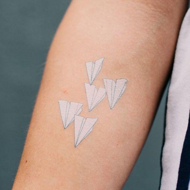 ภาพประกอบบทความ White tattoo แท็ททูสีขาวสุดคูล ลายใหม่ที่วัยรุ่นฝรั่งชอบ