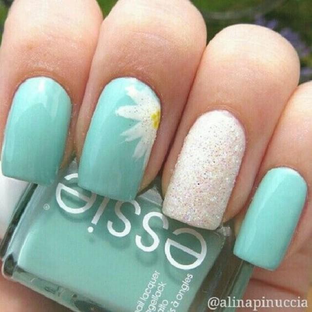 รูปภาพ:http://s3.weddbook.com/t1/2/0/4/2049679/daisy-mani-mint-green-weddings-pinterest.jpg