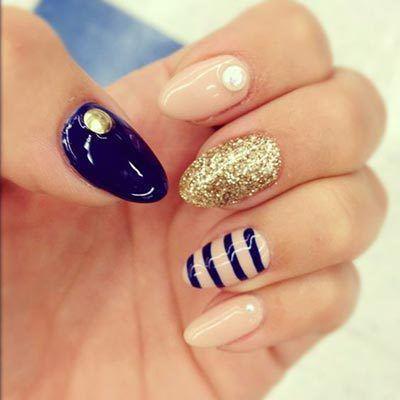 รูปภาพ:http://www.womentriangle.com/wp-content/uploads/2016/06/One-nail-with-stripes.jpg
