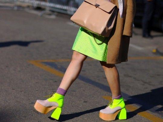รูปภาพ:https://leblackbook.files.wordpress.com/2012/10/08818-neon-shoes-milan-fashion-img-6-540x405.jpg