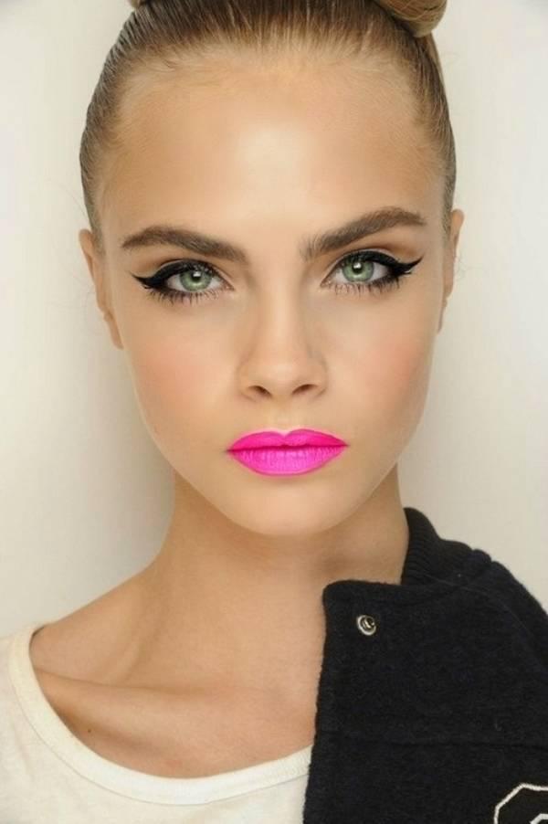 รูปภาพ:http://nubry.com/wp-content/uploads/2013/04/cara-delevigne-pink-lips-bright-lipstick-summer-2013-makeup-trends.jpg