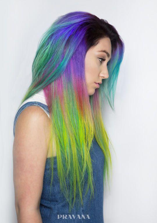 รูปภาพ:http://www.glamour.com/images/beauty/2015/11/prevana-hyper-color-rainbow-hair-technique-w540.jpg