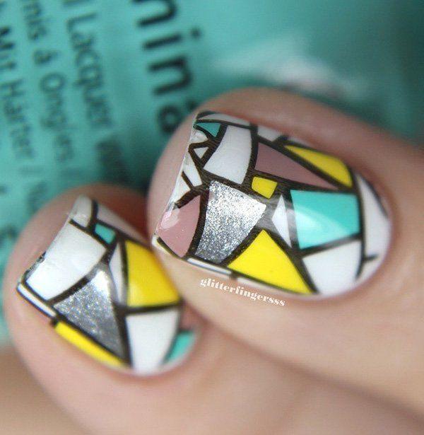 รูปภาพ:http://www.cuded.com/wp-content/uploads/2016/02/Abstract-nail-art-30.jpg