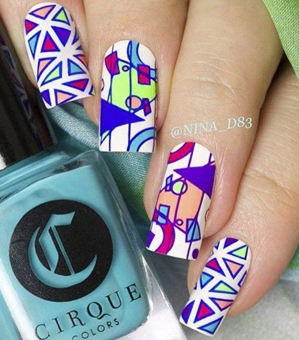 รูปภาพ:http://www.cuded.com/wp-content/uploads/2016/02/Abstract-nail-art-36.jpg