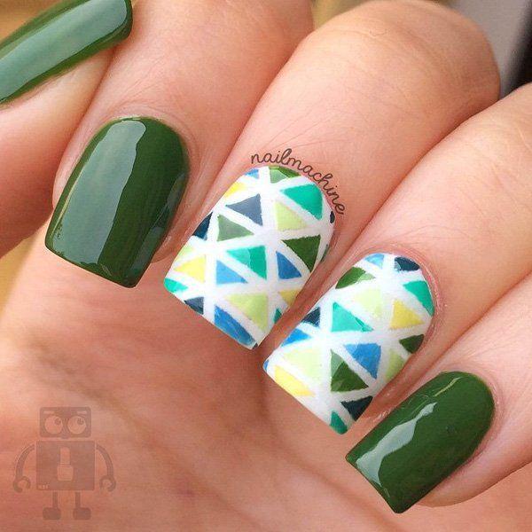 รูปภาพ:http://www.cuded.com/wp-content/uploads/2016/02/Abstract-nail-art-15.jpg