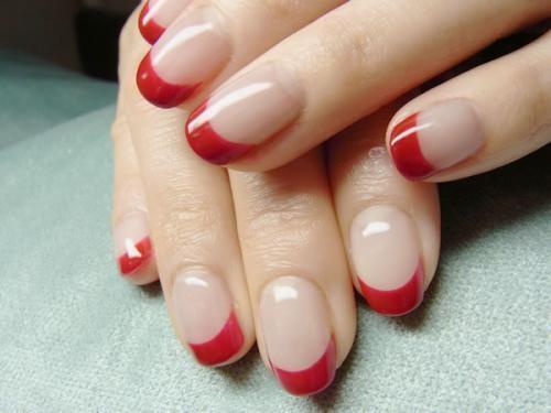 รูปภาพ:http://i0.wp.com/stylesweekly.com/wp-content/uploads/2015/10/20-eye-catching-spring-nail-polish-trends16.jpg?w=520