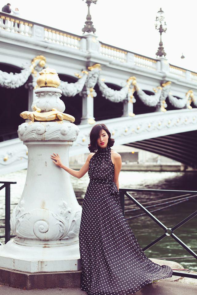 รูปภาพ:http://glamradar.com/wp-content/uploads/2015/12/5.-classic-maxidress.jpg