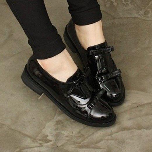 รูปภาพ:http://i01.i.aliimg.com/wsphoto/v0/740612885/Free-shipping-girls-fashion-ladies-flats-for-women-Oxfords-shoes-woman-casual-2013-spring-new-bowtie.jpg