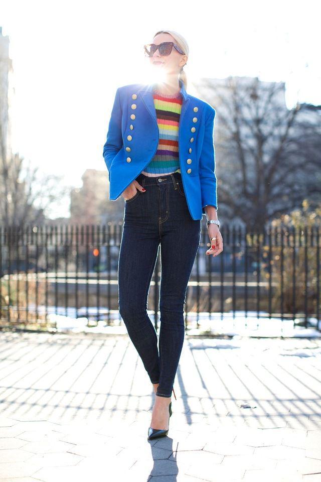 รูปภาพ:http://glamradar.com/wp-content/uploads/2016/02/4.-rainbow-striped-top-with-blue-blazer-and-high-waist-jeans.jpg
