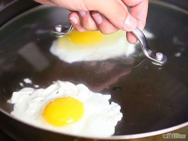 รูปภาพ:http://pad1.whstatic.com/images/thumb/8/82/Make-Sunny-Side-up-Eggs-Step-7.jpg/670px-Make-Sunny-Side-up-Eggs-Step-7.jpg