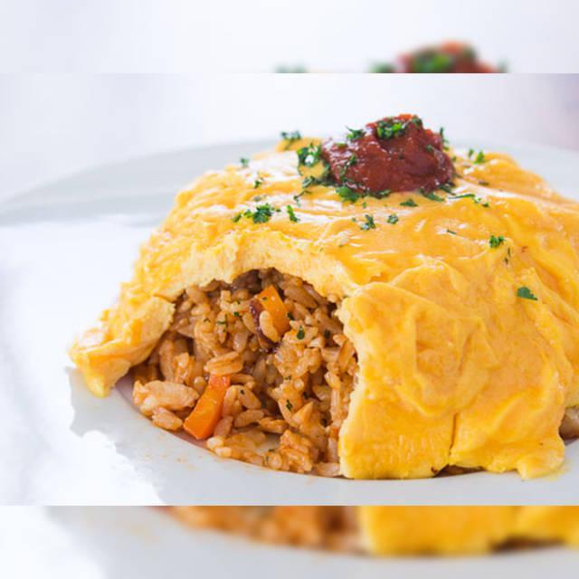 ภาพประกอบบทความ Omurice ข้าวไข่ข้นฉบับญี่ปุ่น เมนูไข่ง่าย ๆ แต่ดูดี